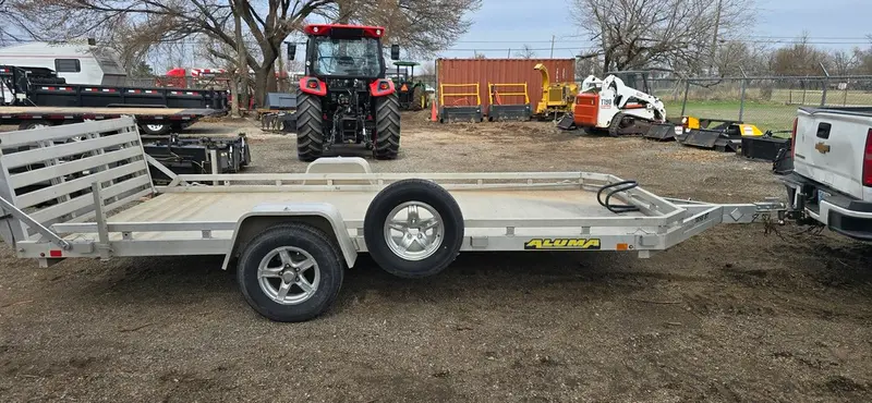 14 alumacraft trailer in Newalla, Oklahoma