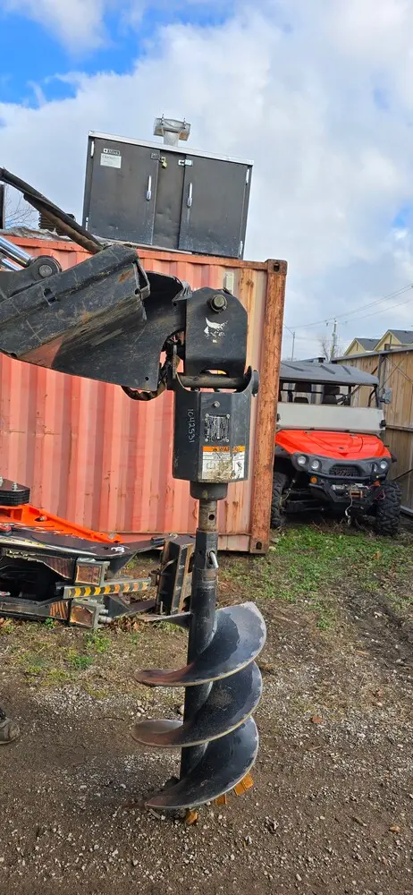Auger attachment bobcat 15c in Newalla, Oklahoma