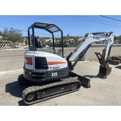 Bobcat E35 mini excavator in Newalla, Oklahoma