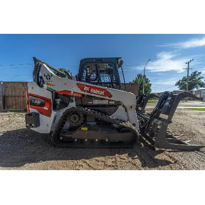 Bobcat T66 open cab skid steer in Newalla, Oklahoma